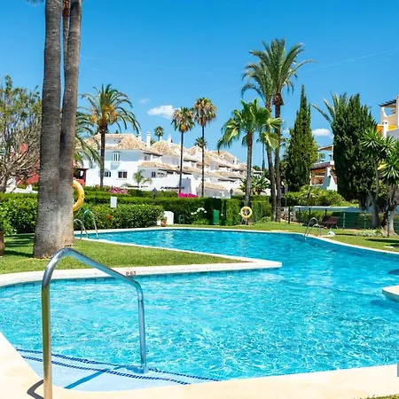 Appartamento Modern 3 Bdrm With Sea Views & Pool Newly Renovated *