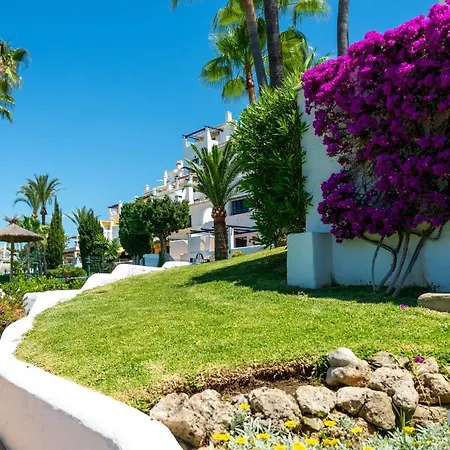 Appartamento Modern 3 Bdrm With Sea Views & Pool Newly Renovated *