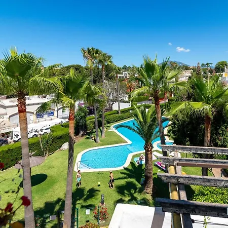 Modern 3 Bdrm With Sea Views & Pool Newly Renovated Appartamento *
