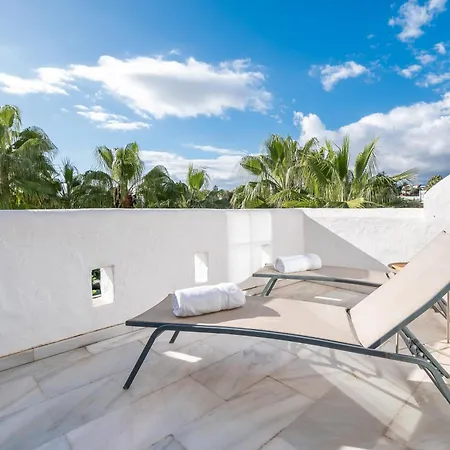 Appartamento Modern 3 Bdrm With Sea Views & Pool Newly Renovated