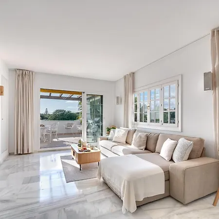 Appartamento Modern 3 Bdrm With Sea Views & Pool Newly Renovated Marbella
