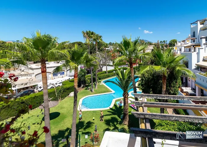Modern 3 Bdrm With Sea Views & Pool Newly Renovated Apartament *