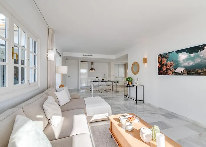 Modern 3 Bdrm With Sea Views & Pool Newly Renovated Apartament Marbella