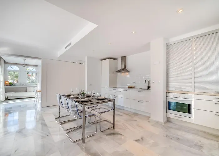 Modern 3 Bdrm With Sea Views & Pool Newly Renovated Marbella