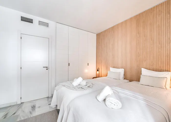 Apartament Modern 3 Bdrm With Sea Views & Pool Newly Renovated Marbella
